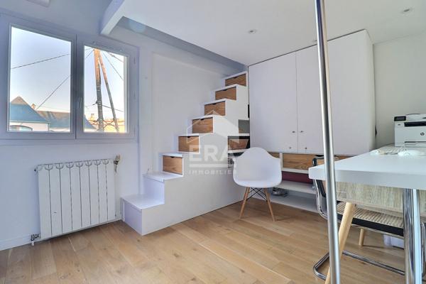 Élégance Parisienne : Une Maison de Caractère Rénovée avec Raffinement