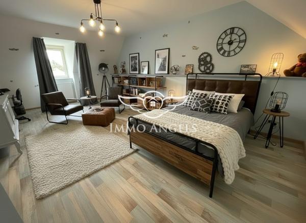 Propriété de caractère avec plus de 10 hectares, maison familiale et nombreuses dépendances