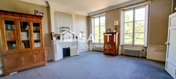 MAISON DE MAÎTRE 350m² habitables (potentiel 500m2) AVEC VUE IMPRENABLE SUR LA LOIRE!!!