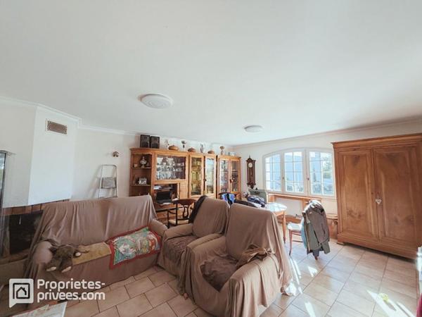 Maison de plain-pied avec 5 chambres, jardin, piscine et garage  à Aubignan