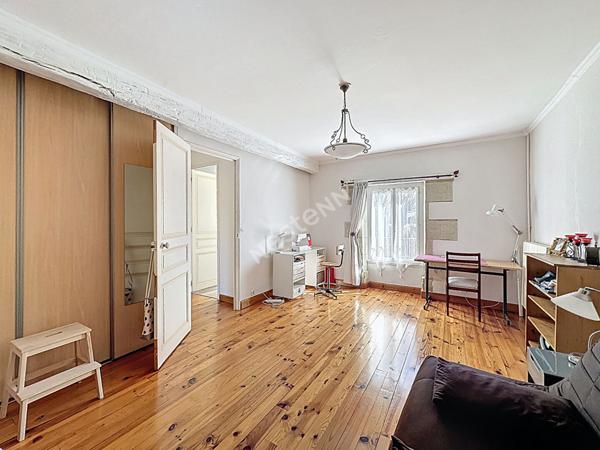 Maison d Exception en Pierre avec Dependances, Jardin Clos et Potentiel Piscine Jaunay-Marigny