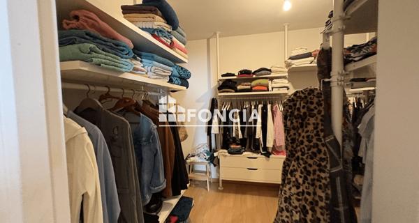 À vendre Maison 8 pièces 300 m² - Fougères 35300
