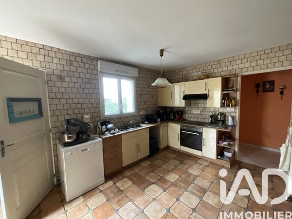 Maison à vendre 6 pièces 188 m² Nieuil-l'Espoir
