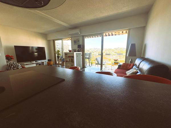 Appartement T3 dernier étage Antibes