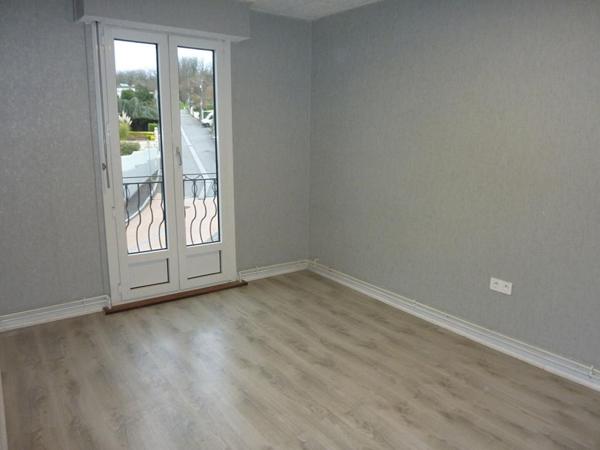 BRUNSTATT (68350) Maison bi-famille,  6 pièce(s) sur 3,40 ares