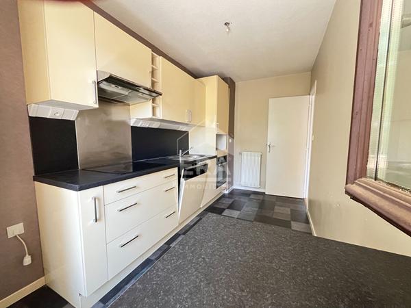 PAU : Appartement 2 pièces avec parking et cave