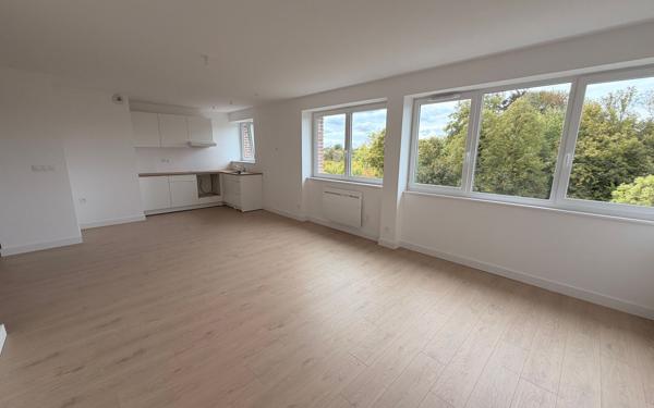 Appartement à louer    4 pièces •  Cambrai