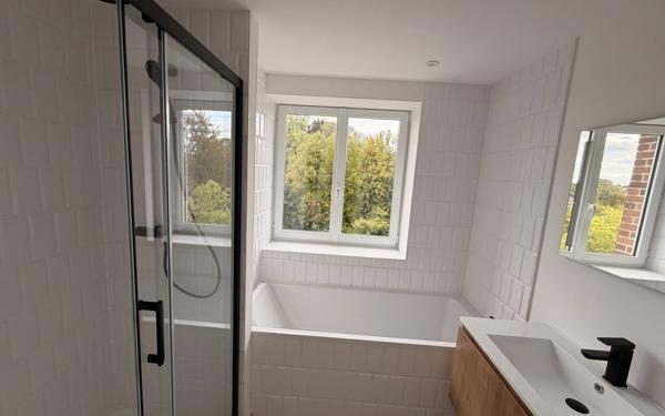 Appartement à louer    4 pièces •  Cambrai