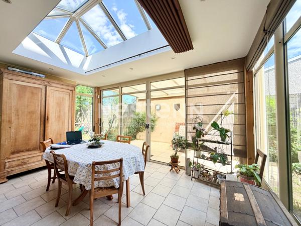 PESSAC - CAP DE BOS - Maison familiale - 164 m² - 5 chambres - Calme - Piscine - Garage