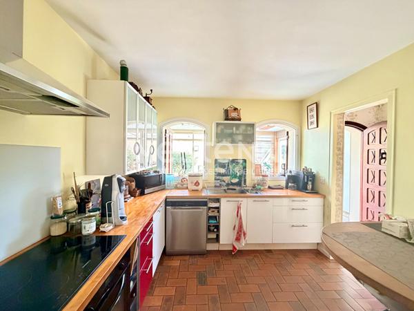 PESSAC - CAP DE BOS - Maison familiale - 164 m² - 5 chambres - Calme - Piscine - Garage