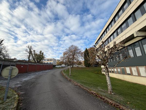 Local d'activité 500 m2