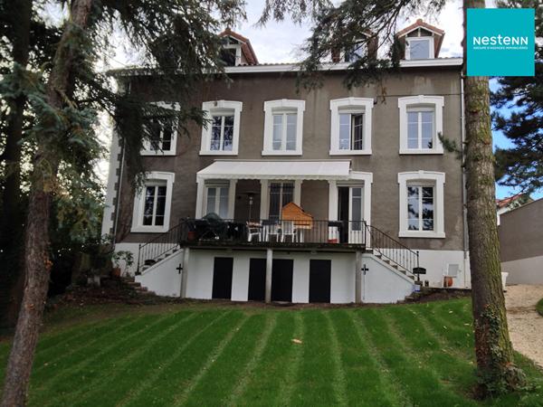 Maison de maître - Saint Priest En Jarez - Parc 1795 m²