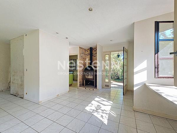 Sur plus de 2000 m2 de terrain au calme petite maison avec garage, sur Retournac