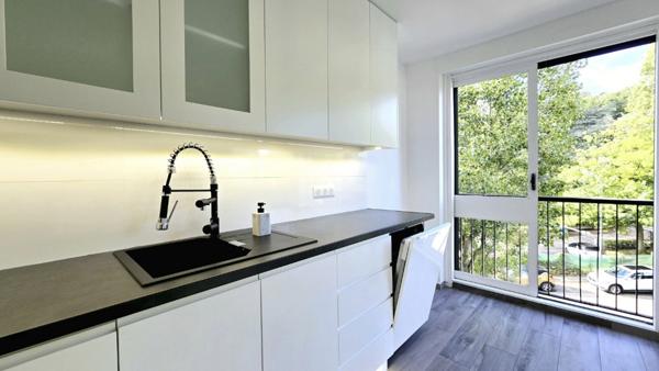 Appartement à vendre 4 pièces, T4, FONTENAY LE FLEURY (78)