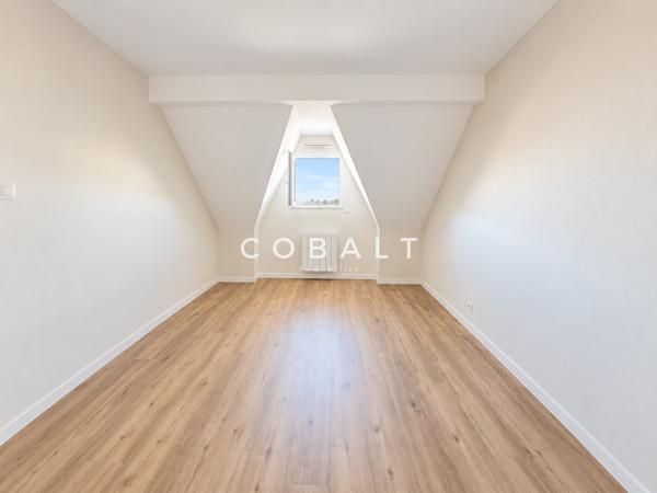 Appartement Duplex - 2 chambres - 47 m² - Place de stationnement + Cave - La Baule centre Proche Marché
