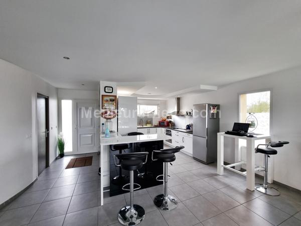 Pavillon récent de 143 m2 avec terrain