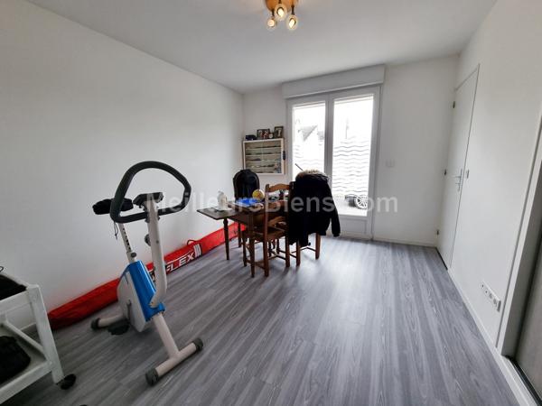 Pavillon récent de 143 m2 avec terrain