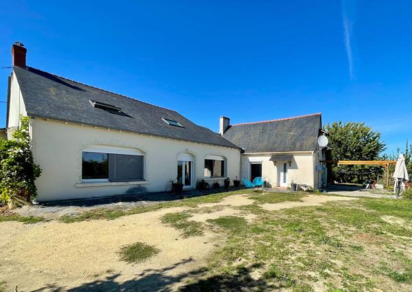 Maison 5 pièces à vendre à Brissac Loire Aubance - 194,20 m² sur 2200 m² de terrain