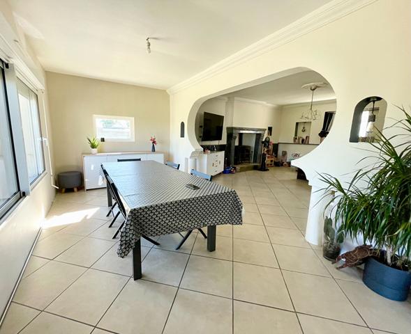 Maison 5 pièces à vendre à Brissac Loire Aubance - 194,20 m² sur 2200 m² de terrain