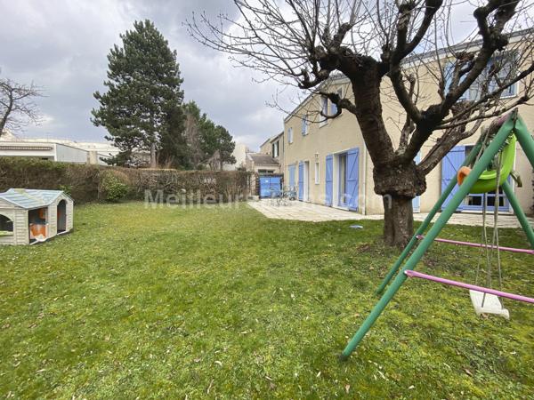 CERGY-Maison 126 m2-5 chambres-Terrain 355 m2