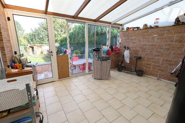 Idéal investisseur ! 
Maison proche de toutes les commodités, 4 chambres, jardin - Louée 565 €/mois.