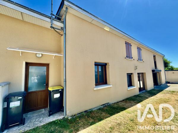 Immeuble à vendre 248 m² Yvré-le-Pôlin