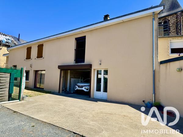 Immeuble à vendre 248 m² Yvré-le-Pôlin
