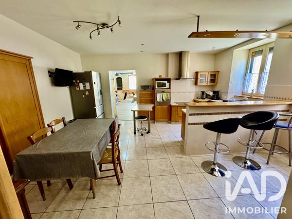 Immeuble à vendre 248 m² Yvré-le-Pôlin
