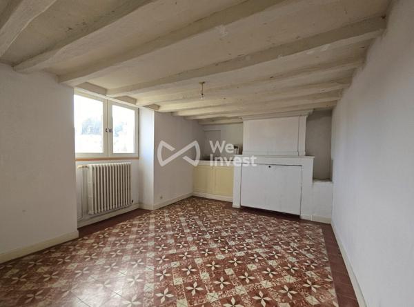 Maison de ville au fort potentiel – emplacement central et prix très attractif