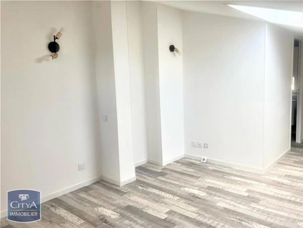 Appartement à louer 2 pièces 45.54m² Lafrançaise (82130)
