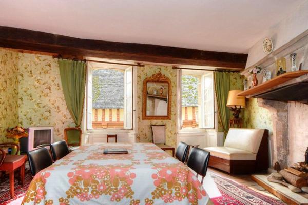 Immeuble d'habitation  et commerce de 177 m2 en centre ville