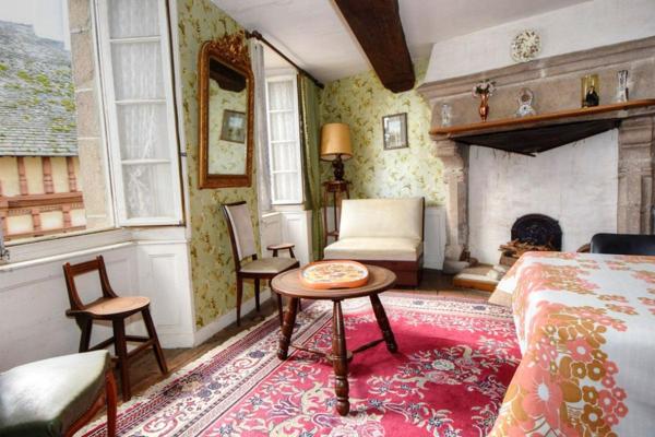 Immeuble d'habitation  et commerce de 177 m2 en centre ville