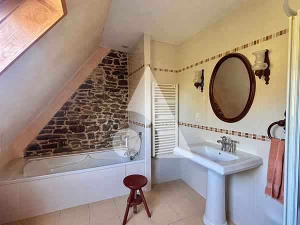 Longère 10 pièces 242 m2