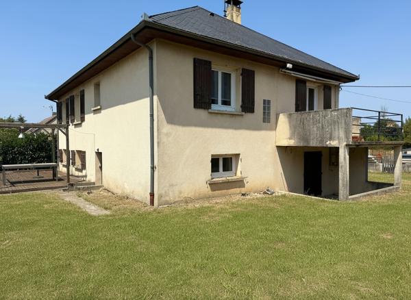 Maison Individuelle 130 m² - 5 pièces - 4 Chambres - Grand Garage - Jardin - Réquista. Requista