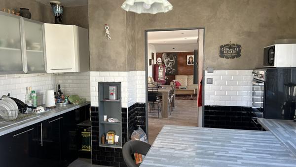 Maison Individuelle 130 m² - 5 pièces - 4 Chambres - Grand Garage - Jardin - Réquista. Requista