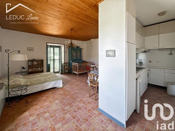 Maison à vendre 10 pièces 294 m² Goudargues