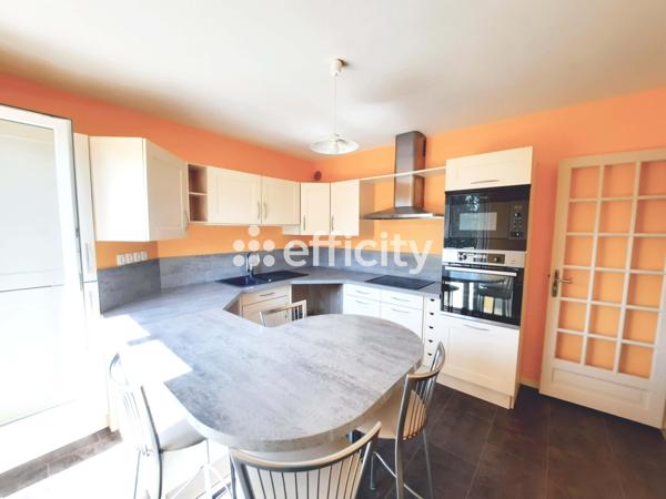 Appartement
         6 pièces
        - 117 m² 365 708 € *