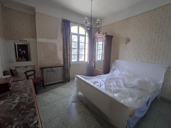 Saint-Ambroix (30500) SAINT-AMBROIX ANCIENNE FILATURE – DEUX HABITATIONS, ATELIER, TERRAIN