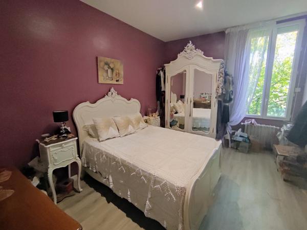 Saint-Ambroix (30500) SAINT-AMBROIX ANCIENNE FILATURE – DEUX HABITATIONS, ATELIER, TERRAIN