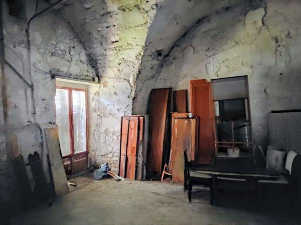 Saint-Ambroix (30500) SAINT-AMBROIX ANCIENNE FILATURE – DEUX HABITATIONS, ATELIER, TERRAIN