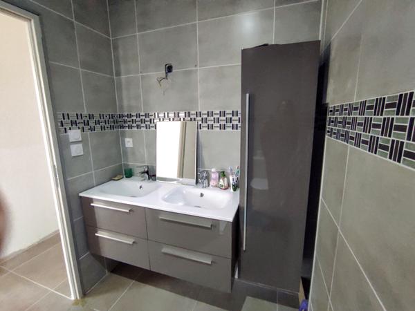 Saint-Ambroix (30500) SAINT-AMBROIX ANCIENNE FILATURE – DEUX HABITATIONS, ATELIER, TERRAIN