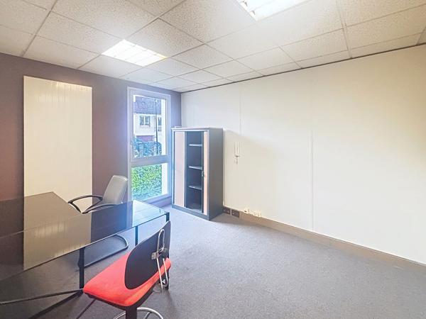 Local commercial Palaiseau 2 pièce(s) 38.02 m2