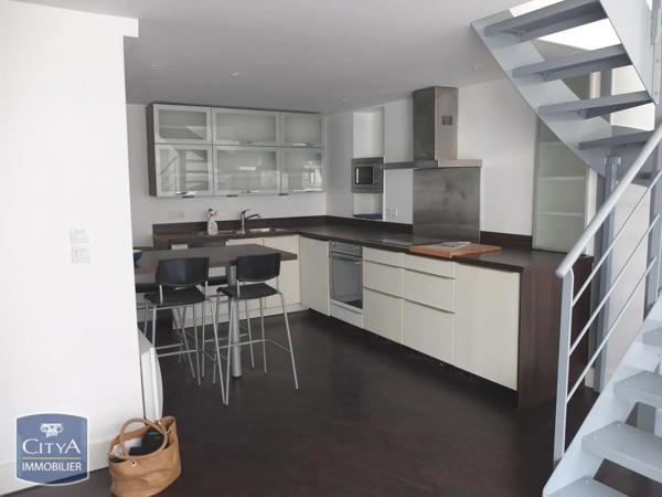 Appartement à louer 4 pièces 74.11m²