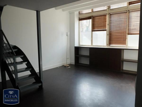Appartement à louer 4 pièces 74.11m²