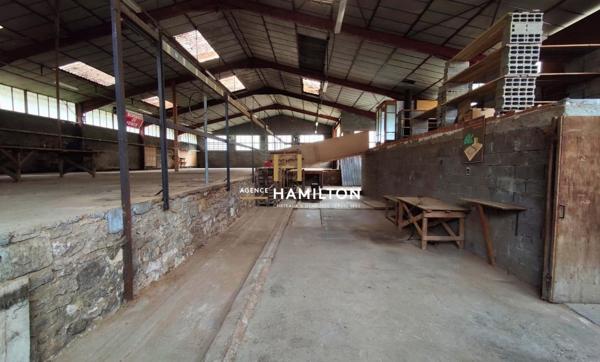 ANCIEN ATELIER DE MENUISERIE-LOCAL PROFESSIONNEL - ENTREPÔT - OPPORTUNITÉ POLYVALENTE À LA ROUQUETTE La rouquette