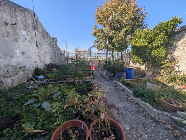 Blaye centre maison jardin garage