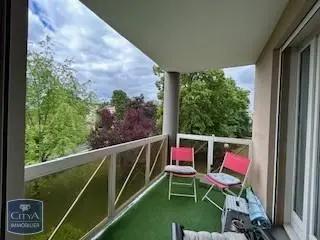 Appartement à louer 3 pièces 63.96m² Mâcon (71000)