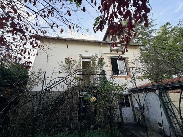 NANTES – LONGCHAMP / LA PERVERIE – MAISON 1900 À RÉINVENTER TERRAIN EN UMb