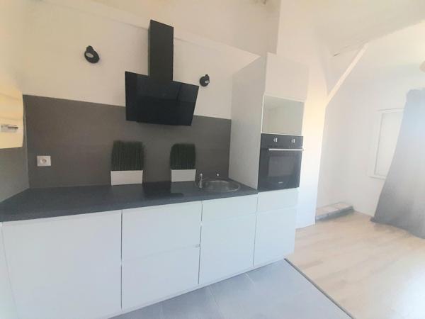 Beau T1 refait à neuf