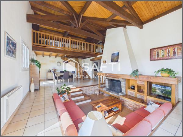SUPERBE MAISON T7 AVEC PISCINE